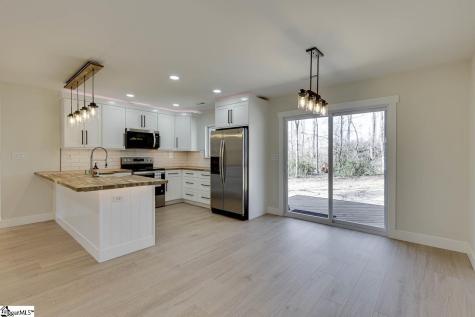 136 W Bluford Street Clinton SC 29325