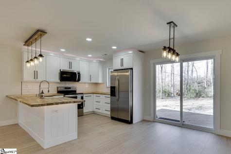 136 W Bluford Street Clinton SC 29325