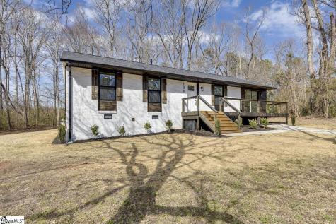 136 W Bluford Street Clinton SC 29325