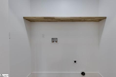 136 W Bluford Street Clinton SC 29325