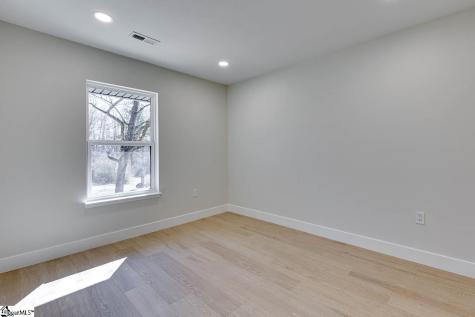 136 W Bluford Street Clinton SC 29325