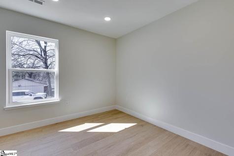 136 W Bluford Street Clinton SC 29325