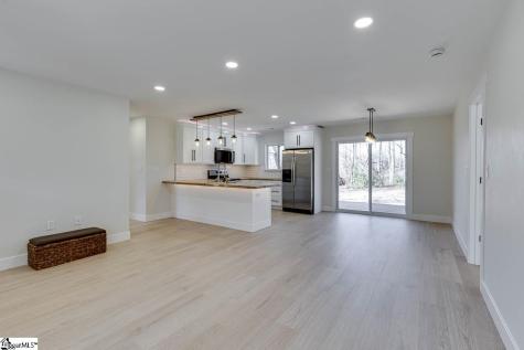 136 W Bluford Street Clinton SC 29325