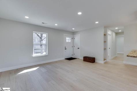 136 W Bluford Street Clinton SC 29325