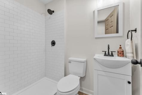 7605 N 178 Highway Donalds SC 29638