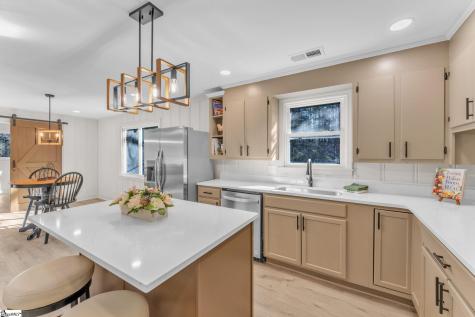 7605 N 178 Highway Donalds SC 29638