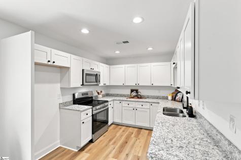 2 Melbourne Lane Greenville SC 29615