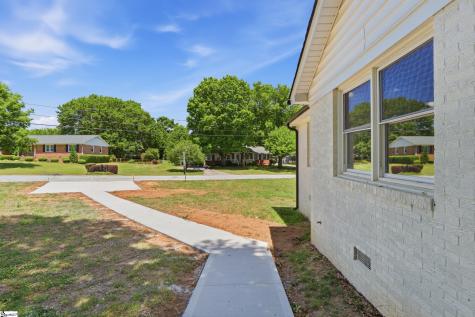 2 Melbourne Lane Greenville SC 29615