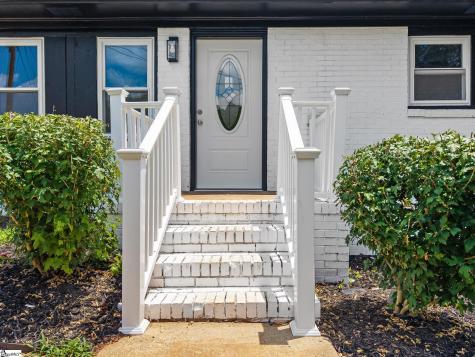 33 Dunlap Drive Greenville SC 29605