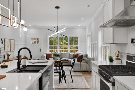 6 Apopka Avenue Greenville SC 29609