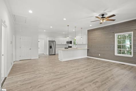 44 4th Avenue Greenville SC 29611
