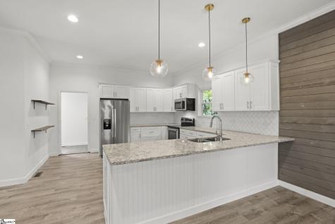 44 4th Avenue Greenville SC 29611