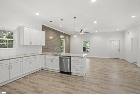 44 4th Avenue Greenville SC 29611
