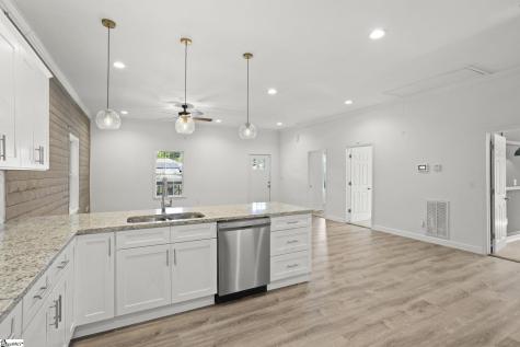 44 4th Avenue Greenville SC 29611