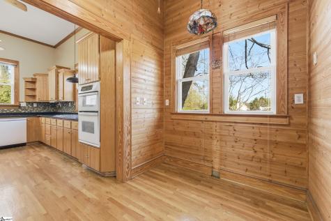 711 NE Main Street Easley SC 29640