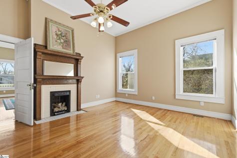 711 NE Main Street Easley SC 29640