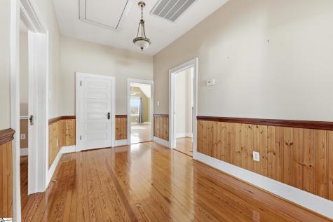 711 NE Main Street Easley SC 29640