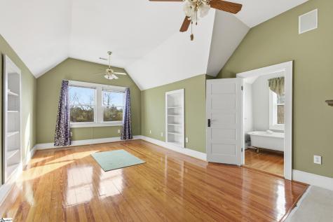 711 NE Main Street Easley SC 29640