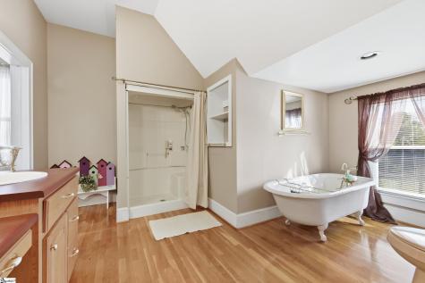 711 NE Main Street Easley SC 29640