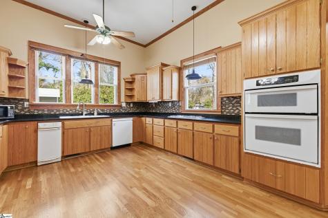 711 NE Main Street Easley SC 29640