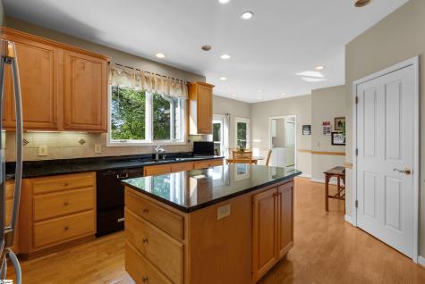 305 S Reach Lane Salem SC 29676