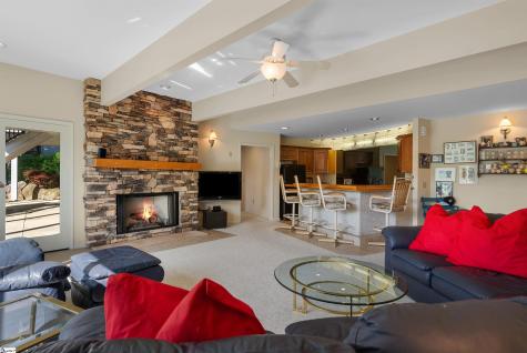 305 S Reach Lane Salem SC 29676