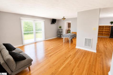 150 Greenway Drive Cowpens SC 29330