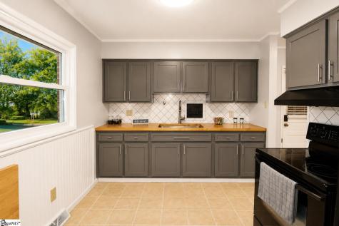 150 Greenway Drive Cowpens SC 29330
