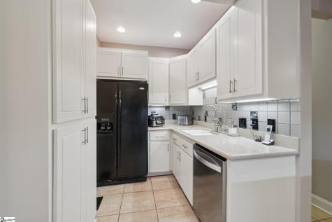 100 Paris Glen Way Greenville SC 29609