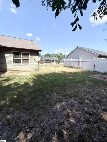 8 Robin Drive Anderson SC 29626