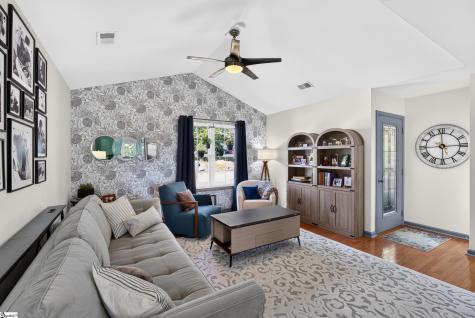 10 River Run Greenville SC 29605