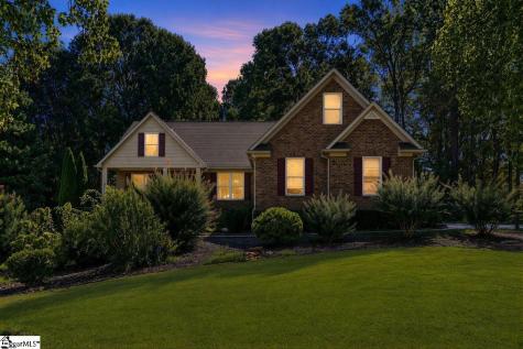 1 Mandarin Circle Taylors SC 29687