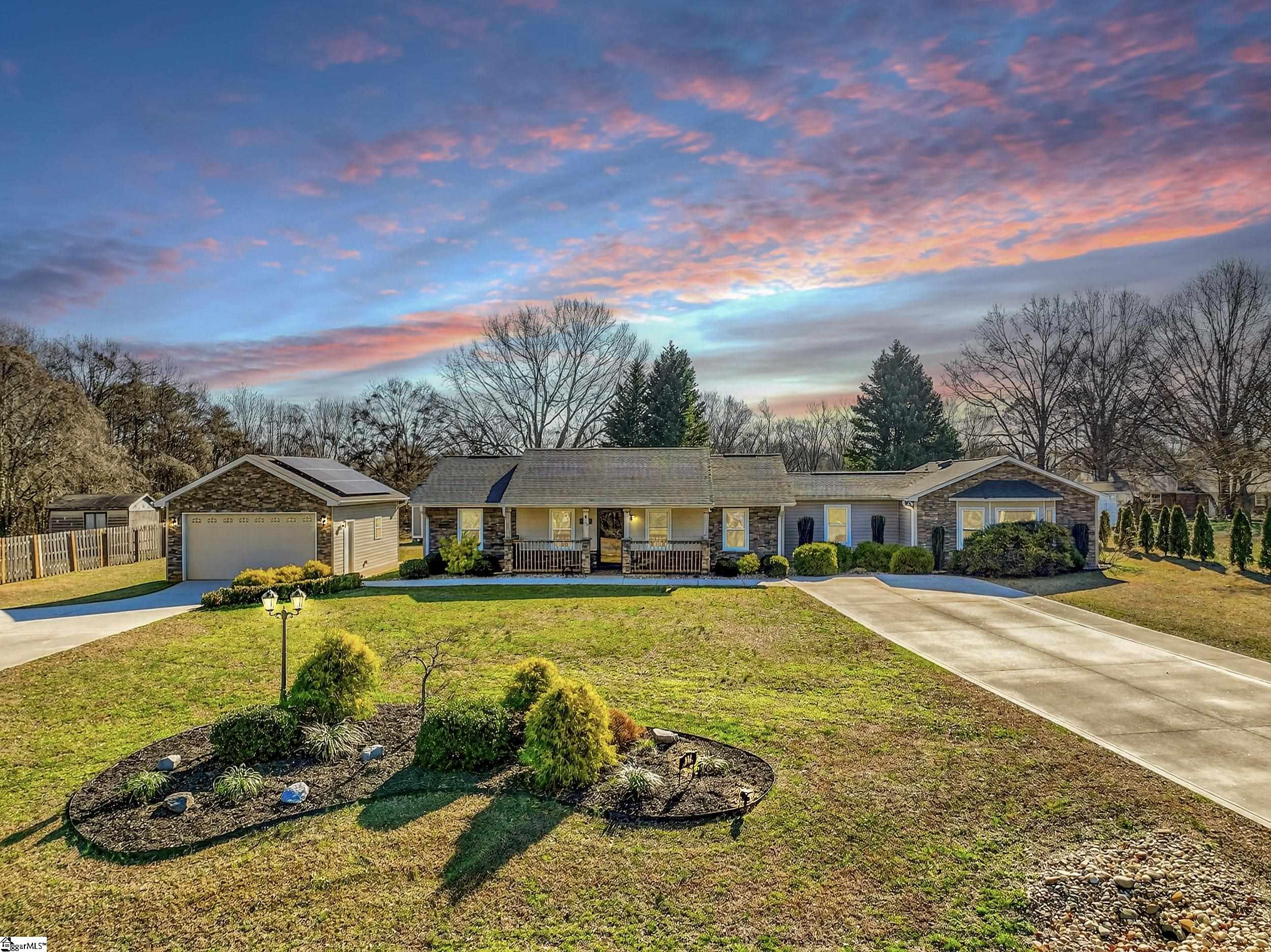 1012 Berry Drive Boiling Springs SC 29316