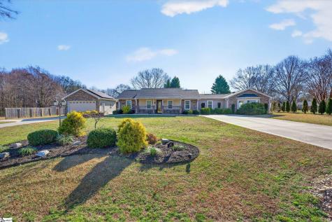 1012 Berry Drive Boiling Springs SC 29316