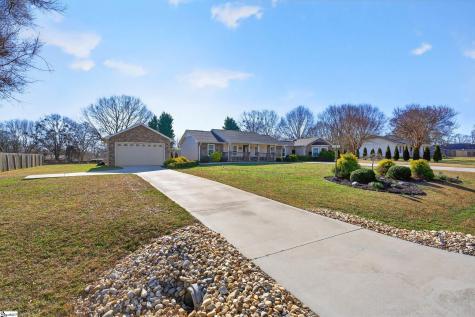 1012 Berry Drive Boiling Springs SC 29316