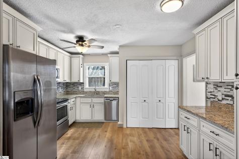 1012 Berry Drive Boiling Springs SC 29316