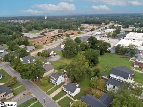 105 E Bearden Street Greer SC 29651