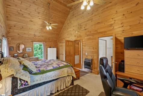 135 Pointe Drive Campobello SC 29322