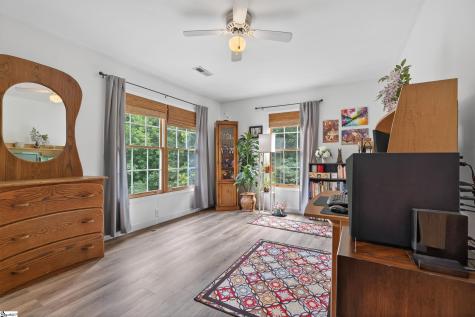 135 Pointe Drive Campobello SC 29322