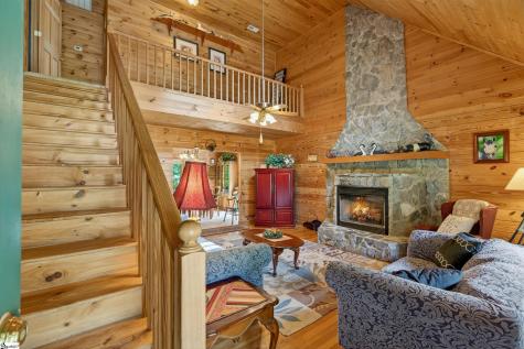 135 Pointe Drive Campobello SC 29322