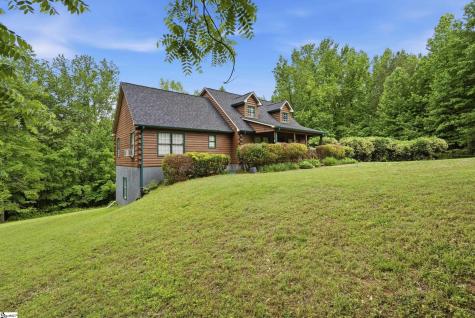 135 Pointe Drive Campobello SC 29322