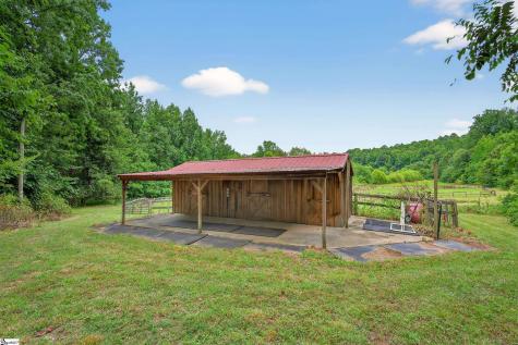 135 Pointe Drive Campobello SC 29322