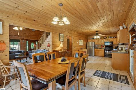 135 Pointe Drive Campobello SC 29322
