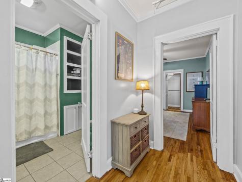 6 Briggs Avenue Greenville SC 29601