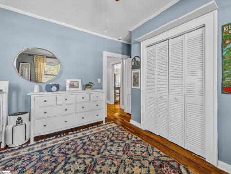 6 Briggs Avenue Greenville SC 29601