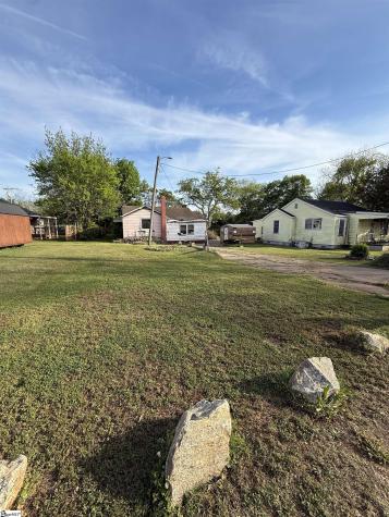 25 Earnhardt Street Greenville SC 29609