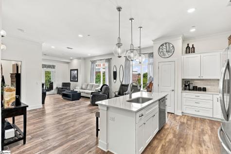 98 E Mcbee Avenue Greenville SC 29601