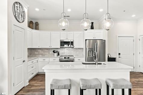 98 E Mcbee Avenue Greenville SC 29601
