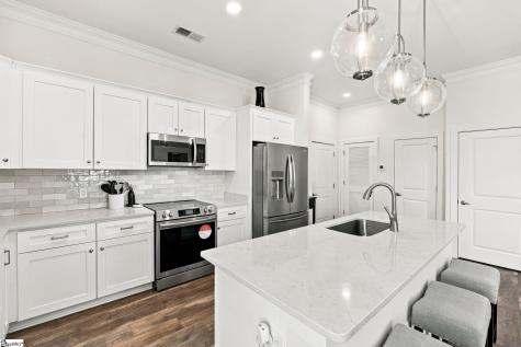 98 E Mcbee Avenue Greenville SC 29601