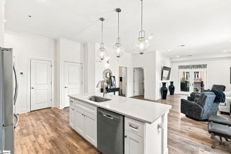 98 E Mcbee Avenue Greenville SC 29601